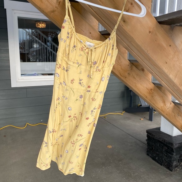 Aritzia Wilfred summer dress - Picture 1 of 5